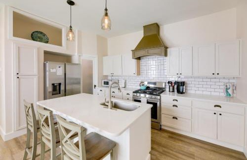 Madison Casa | Historic Madison Retreat - 1 Mi to Ohio River