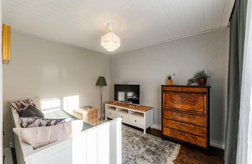 Kuressaare Apartamento | Historic Manor Apartment