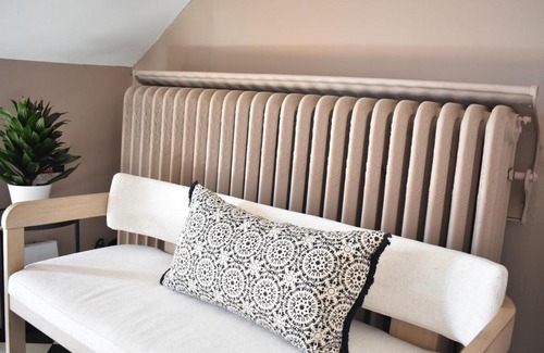 Bloomington Casa | Historic Manor Overlooking Park
