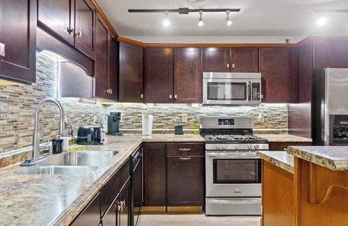 Fort Wayne Apartamento | Historic Mansion Apt 4 | Ping-Pong & Free Parking