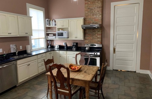 Arabi Casa | Historic Mansion, Five Miles from French Quarter