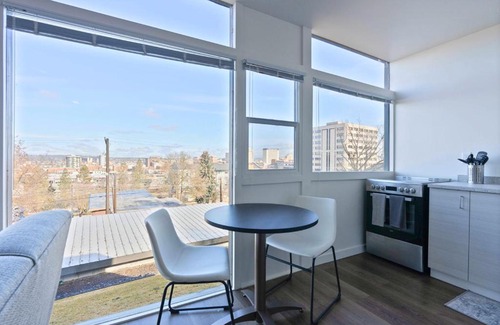 Cliff - Cannon Apartamento | Historic Modern Apartment Park Free w DT Views