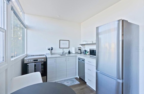 Cliff - Cannon Apartamento | Historic Modern Apartment Park Free w DT Views