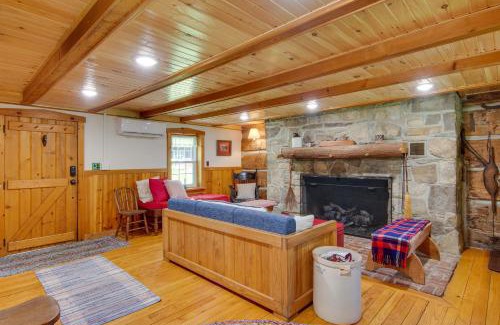 Drifting Casa | Historic Morrisdale Area Cabin with Deck and Fireplace