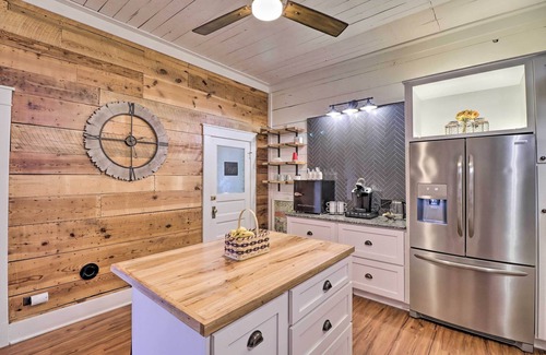 Mountain Home Casa | Historic Mountain Home Haven w/ Large Yard!