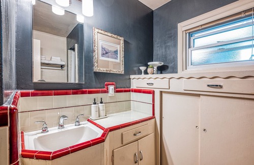 West Sacramento Apartamento | Historic Oaks Hideaway-Great Location w/ Yard