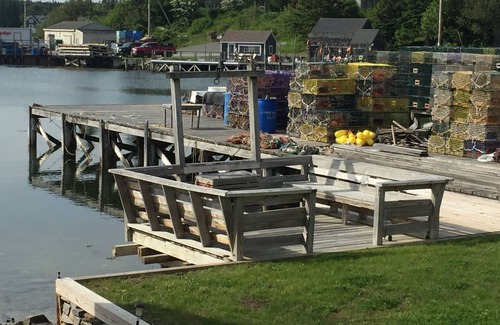 Port Clyde Cabaña | Histórico retiro frente al mar en Maine Village durante todo el año, sala de juegos + acceso al agua