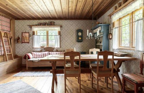 Leksand Municipality Casa | Historic Off-Grid Farm Cottage By Rombo Trail