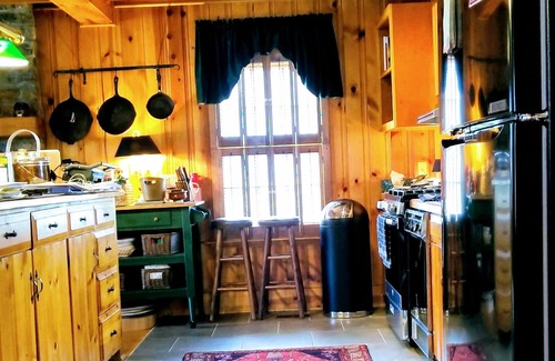Long Bottom Casa | Historic Ohio River House