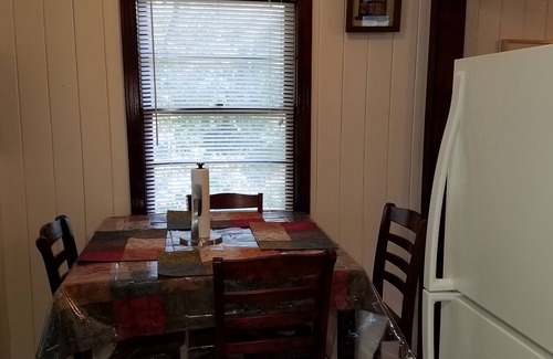 Avondale Apartamento | Apartamento histórico de un dormitorio, en el corazón de Avondale / Riverside