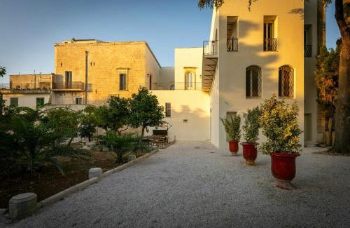 Cannole Apartamento | Historic Palace Apartment Near Otranto Coastline
