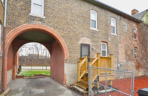 Roseland Casa | Historic Pullman Townhouse