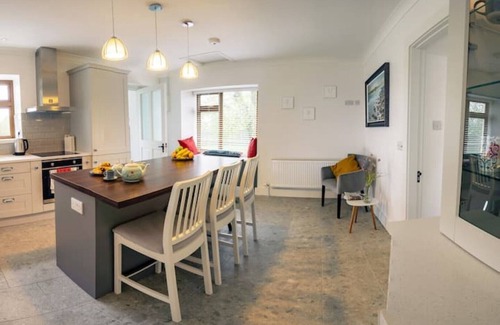 Ballylongford Cabaña | Historic Renovated Cottage: Wild Atlantic Way