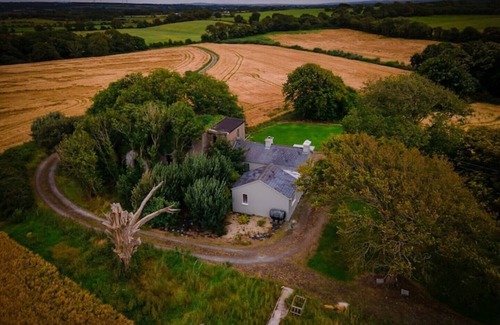 Ballylongford Cabaña | Historic Renovated Cottage: Wild Atlantic Way