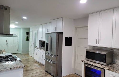 Clear Lake Shores Casa | Historic Renovated Kemah Home just a short walk to the Kemah Boardwalk.