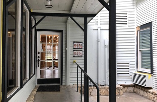 Glen Rose Apartamento | Historic Riverside Inn Breakfast + Tavern