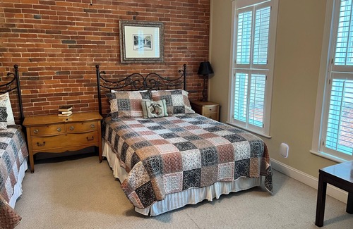 Louisiana Cama Y Desayuno | Historic rooms near riverfront in downtown, Louisiana, MO