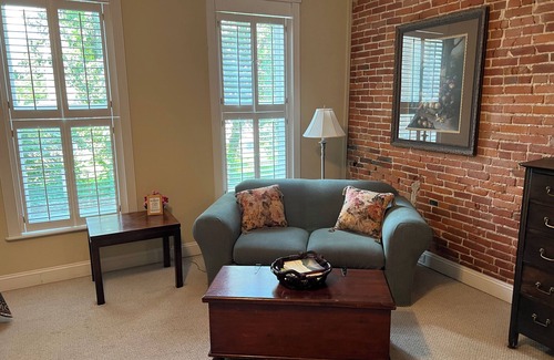 Louisiana Cama Y Desayuno | Historic rooms near riverfront in downtown, Louisiana, MO