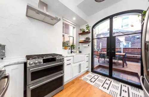 Shaw Casa | Historic rowhouse in heart of Shaw