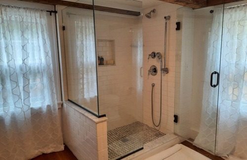 Ivoryton Casa | Historic Sanctuary on the Pond