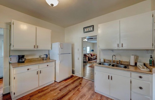 Sheridan Casa | Historic Sheridan Retreat – Cozy 2BR Centrally Located