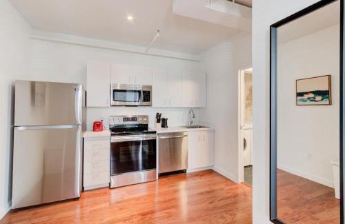 South Main Historic District Apartamento | Historic South Main Gem with Modern updates