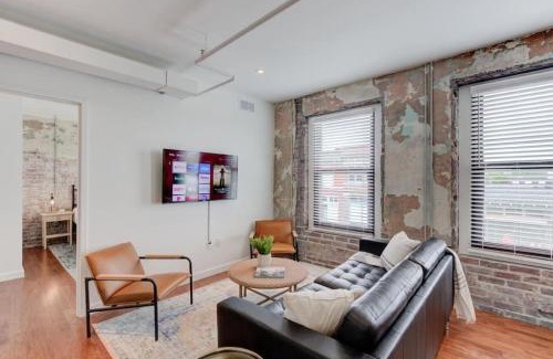 South Main Historic District Apartamento | Historic South Main Gem with Modern updates