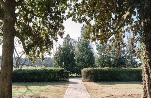 Trenton Casa | Historic Southern Manor | Masters Rental