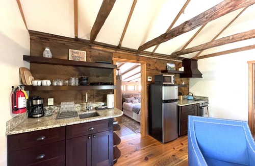 La Verkin Cabina | Historic Southern Utah Cottage- 20 miles to Zion National Park