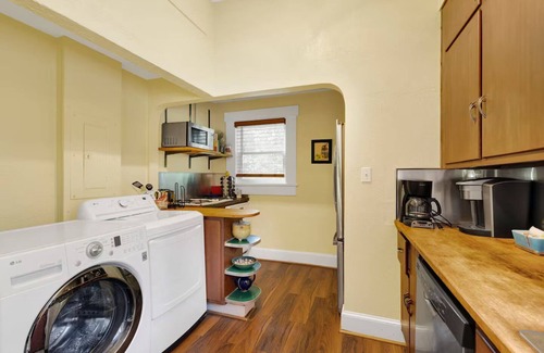 Crestline Heights Casa | 1925 Charming Cozy Casita