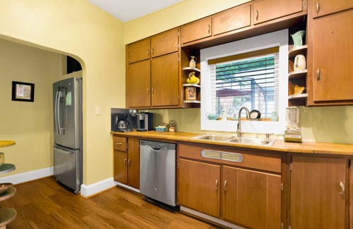 Crestline Heights Casa | 1925 Charming Cozy Casita