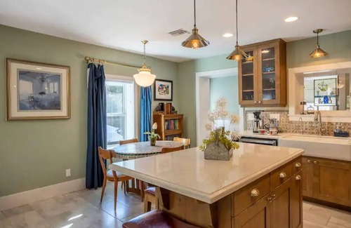 Cottonwood Casa | Historic Stone Cottage near Sedona/Jerome