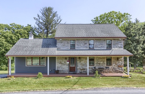 Refton Casa | Historic Stone House on Beaver Creek