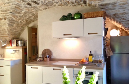 Euzet-les-Bains Apartamento | La Flânerie, un sabor de libertad en el sur de Francia