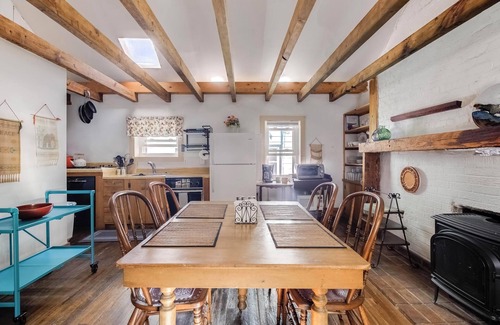 Warm Springs Cabaña | Historic Streamside Cottage in Village of Warm Springs