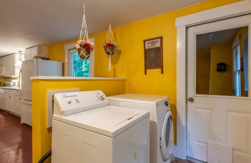 Sutton Casa | Historic Sunapee Home- Hike/Stroll/Lake/Ski/Work