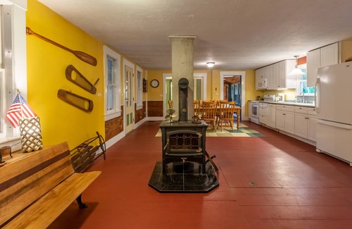 Sutton Casa | Historic Sunapee Home- Hike/Stroll/Lake/Ski/Work