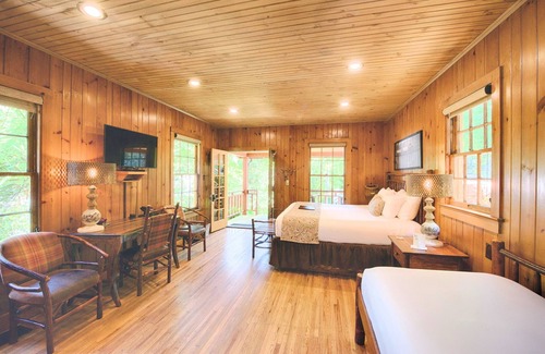 Tapoco Cabina | Historic Tapoco Lodge Resort