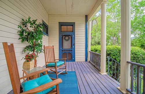 Marietta Apartamento | Historic Tate House Apartment by Marietta Square