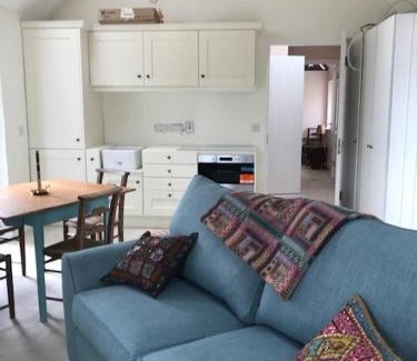Tullaroan Casa | Historic Thatched Cottage Getaway in Kilkenny