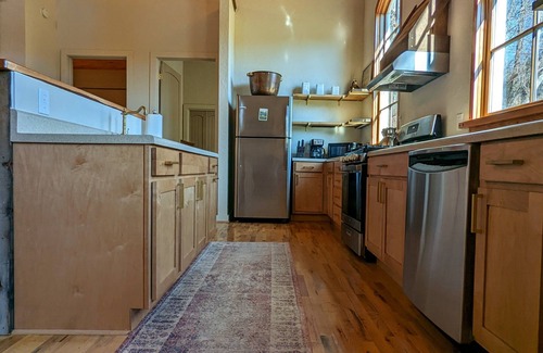 Boone Cabaña | Historic Thomas Chapel house - Half mile from Downtown Boone