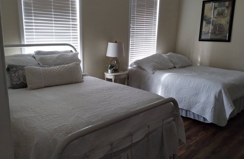 Hearne Casa | Historic three-bedroom house in Hearne, Texas.