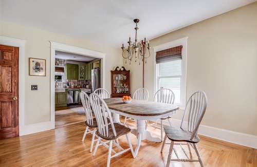 Mystic - New London Casa | Historic Three Bedroom Townhouse -- Downtown Mystic