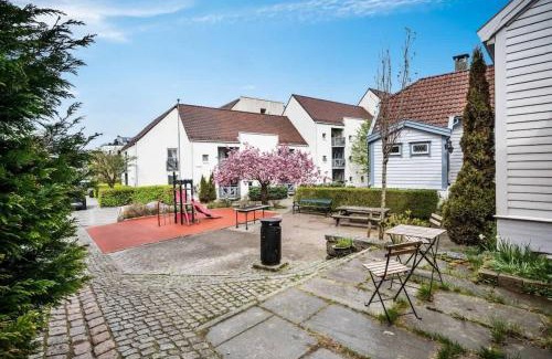 Engen Casa | Historic townhouse - 2 baths 3 floors 100 percent charm