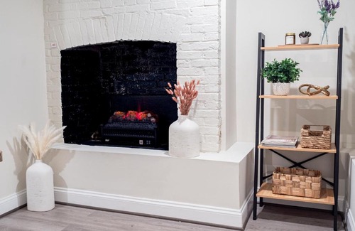 Little Italy Casa | Historic Townhouse - Heart of Little Italy