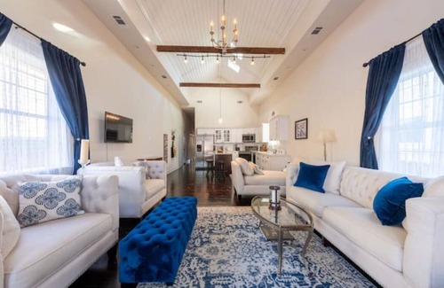 Esplanade Ridge Casa | Historic Treme Luxury - Walk to French Quarter & Jazz Fest - Gated Parking