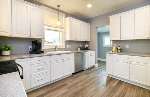 Great Falls Casa | Historic Updated Great Falls Home W/Fire Pit