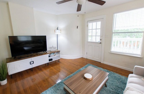 Historic Uptown Apartamento | Historic Uptown Vibes - 1/1 Apartment #3
