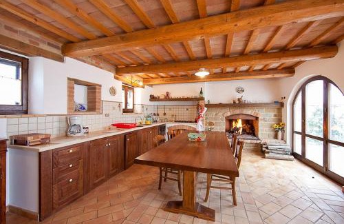 SantʼAngelo in Pontano Casa | Historic Villa With Pool In Marche Hills