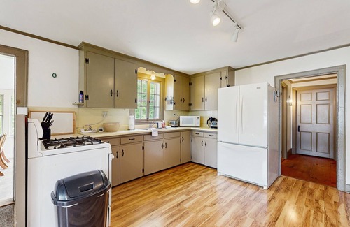 Chester Casa | Historic Vermont farmhouse in 100+ acres, balcony, sunroom, office, window a/c